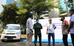 Astra Serahkan 2 Unit Daihatsu Gran Max untuk Vaksinasi