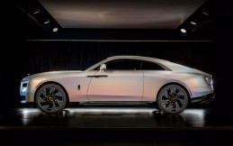 Rolls-Royce Luncurkan Spectre Lunaflair, Coupe Ultra-Mewah Terinspirasi dari Fenomena Lunar Halo