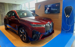 Profil BMW iX xDrive40 Sport