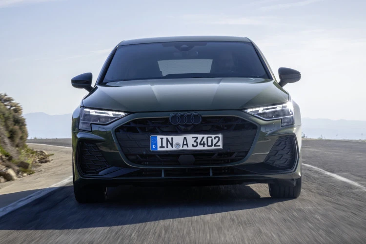 Audi A3 Terbaru Menyuguhkan Interior Mewah & Fitur Canggih