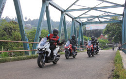 Menguji New Honda ADV160 Lewati Jalur Ekstrem Jakarta-Puncak