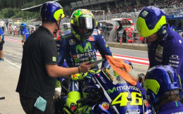 Ini Pernyataan Movistar Yamaha Soal Kecelakaan Valentino Rossi