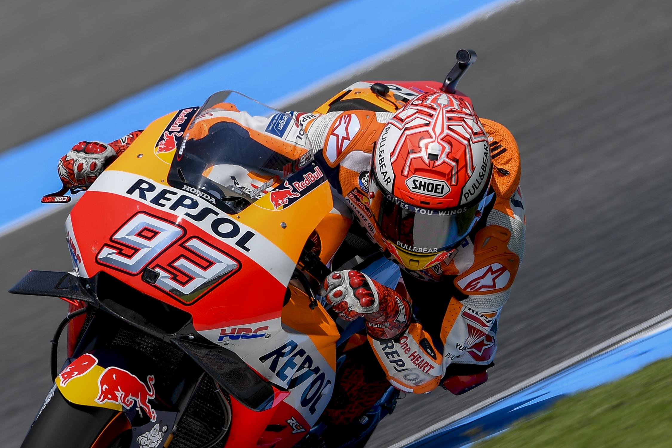 Marquez Start Terdepan MotoGP Thailand, Rossi Kedua   