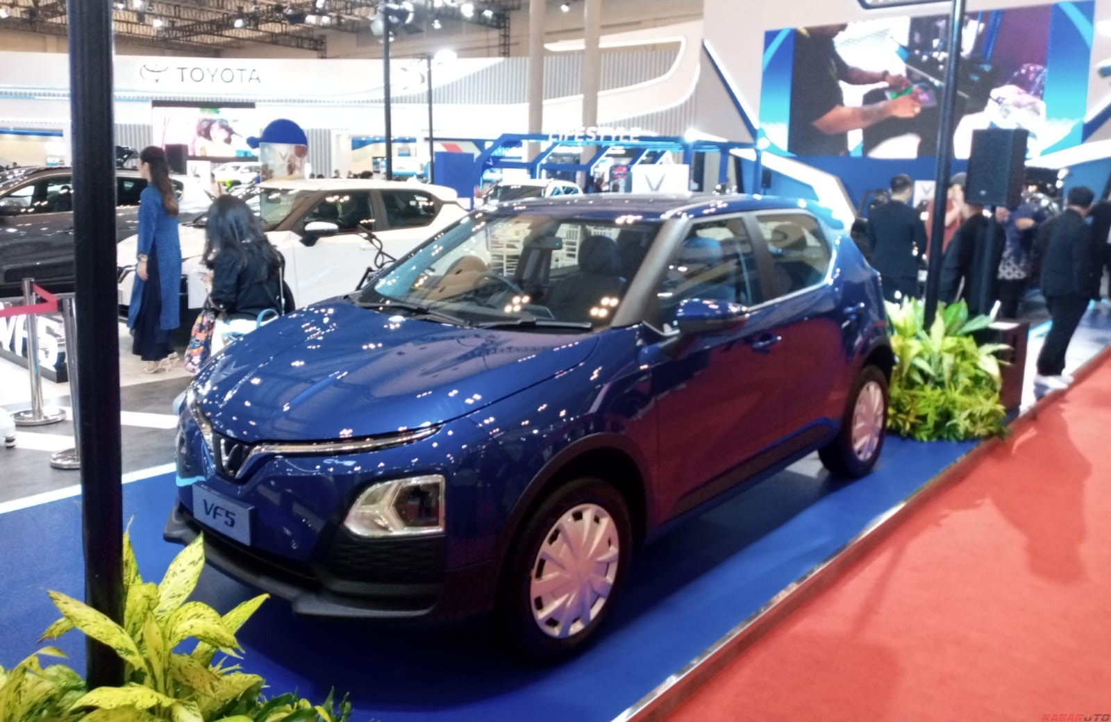 Debut di GJAW 2024, Mobil Listrik VF 5 Resmi Dikirim ke Konsumen