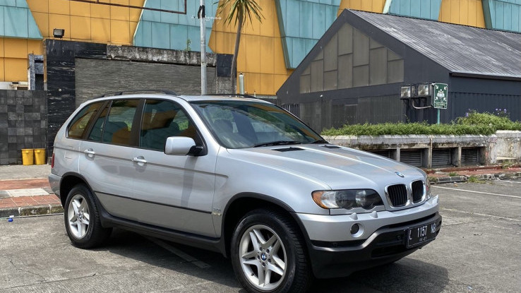  Review Mobil Bekas: BMW X5 E53 2003