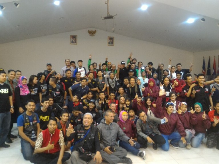 TDR Ajak Belasan Komunitas Motor Buka Puasa Bersama