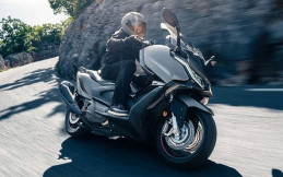 Kymco AK Premium Meluncur, Jadi Pesaing Yamaha TMax