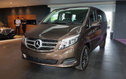 Intip Kemewahan Mercedes-Benz V260 LWB, Kado Ultah untuk Raffi Ahmad