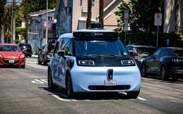 Robotaxi Zeekr Mulai Beroperasi di AS Bersama Waymo