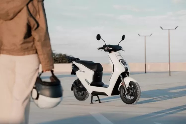 Skutik Listrik Honda EM1 e: Meluncur di Indonesia Akhir Tahun 2023
