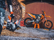 KTM EXC Lansiran 2022 Libatkan Crosser Juara Dunia Enduro