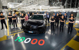 Lamborghini Urus Memasuki Produksi ke 10.000