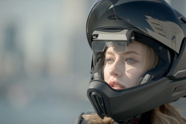 Canggih... Helm Ini Bisa Menampilkan Pandangan 360 Derajat