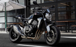 Honda Perkenalkan CB 1000 R yang Tampilannya Keren Abis!