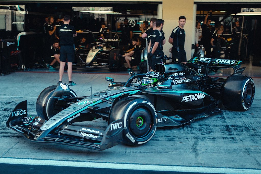 Dua Pembalap Mercedes Melakukan Uji Ban F1 2026 hingga 1.600 KM!