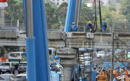 Ada Pembongkaran JPO,  Polisi Lakukan Rekayasa Lalu Lintas di Pasar Minggu 