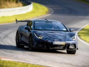Denza Z Uji Coba di Sirkuit Nurburging, Calon Mobil Listrik Performa Tinggi Pesaing Porsche 911 Turbo S