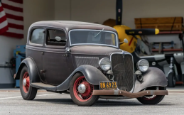 Mengenal Ford Model 40B, Mobil Favorit Para Gangster Amerika