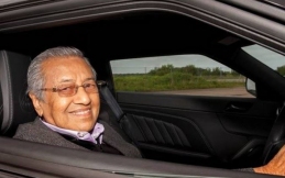 Wah! Ternyata Jokowi Pernah Dibawa Ngebut Oleh PM Malaysia Mahathir Mohammad