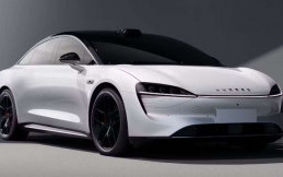 Huawei Siapkan Sedan Listrik Mewah, Siap Hadapi Rolls-Royce Spectre