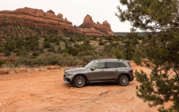 Mercedes-Benz Recall GLB250 Terkait Resiko Terbakar