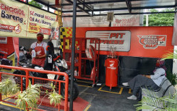 669 Ahass Siap Ganti Oli Motor Konsumen dalam 5 Menit 