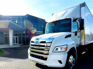 Truk Listrik Hino Le Series Meluncur, Gunakan Teknologi Baterai Panasonic