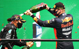 Max Verstappen Termotivasi dan Puji Lewis Hamilton