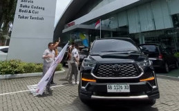 Komunitas Toyota Kijang Innova Adu Irit Zenix HEV