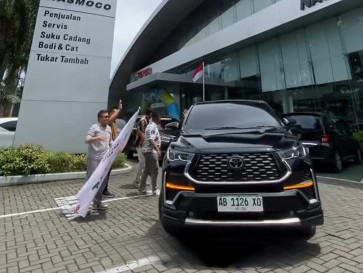 Komunitas Toyota Kijang Innova Adu Irit Zenix HEV