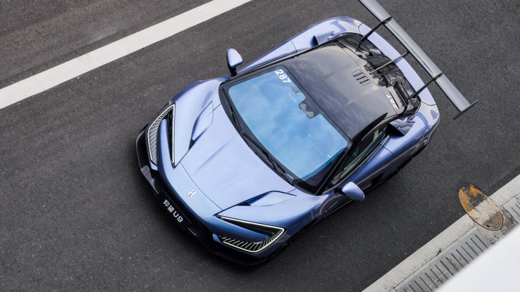 Mencoba Langsung Kendaraan Yangwang U9 di Sirkuit Zhengzhou