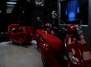 Vespa Berpadu di Concept Store Unik di Milan Merayakan Natal