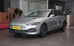 Roewe D7 DM Catat Rekor Guinness World Record Sebagai Mobil Hybrid yang Mampu Menempuh Jarak Terpanjang