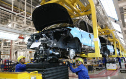 Wuling Produksi 117 Mobil di Indonesia Setiap Hari