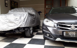 Iseng di Rumah, Rawat Mesin Mobil Pakai Cara Simpel Ini