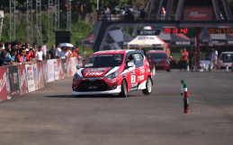 Tinggal 2 Seri, Toyota Team Indonesia Kunci Kemenangan Balap Slalom di Kelas Bergengsi