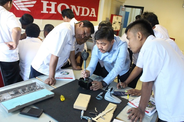 Honda Kembali Gelar Program Sertifikasi Kompetensi 824 Guru SMK