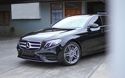 Kumpulkan 880 Juta Kupon Undian, Akhirnya Bapak Ini Menang Mercedes-Benz C 300 AMG