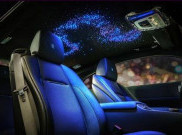 Ada Lukisan Hamparan Bintang di Mobil Rolls-Royce Ini
