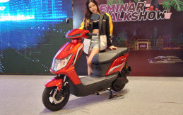 Meluncur di IIMS 2023, Skutik Listrik United MX-1200 Dibanderol Rp14,8 Juta