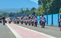 Libatkan Komunitas, KTM Indonesia Gelar Track Day