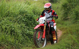Ini Riding Gear yang Wajib Digunakan saat Off-Road