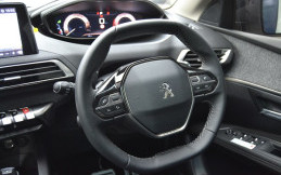 Perjalanan Desain Roda Kemudi Peugeot dari Masa ke Masa