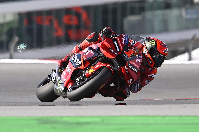 Valentino Rossi Berikan Hukuman Jika Terjadi Perpecahan Antara Muridnya