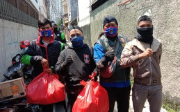 Meski Terdampak Covid-9, Gojek Nmax Salurkan Bantuan  