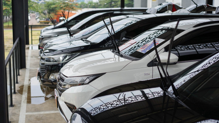 Sebelum Beli Mobil Bekas, Cek Kondisi Mesin dan Kualitas Oli