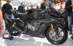  BMW HP4 Race Siap Meluncur di Ajang Shanghai Auto Show