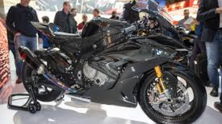  BMW HP4 Race Siap Meluncur di Ajang Shanghai Auto Show