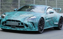 Tertangkap Kamera, Prototipe Aston Martin Vantage RS/AMR Hadir Lebih Berotot dan Agresif