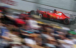 Asapi Dua Pembalap Mercedes, Vettel Menangi GP Australia